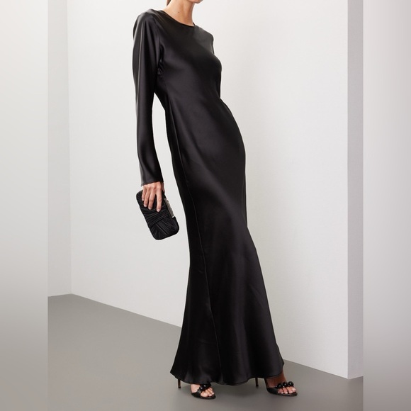 Delfi Collective Dresses & Skirts - DELFI Collective Long Sleeve Satin Gown, M